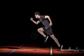 伤势已恢复95%，郑钦文回应复出时间，练左手发球？对自己太狠了