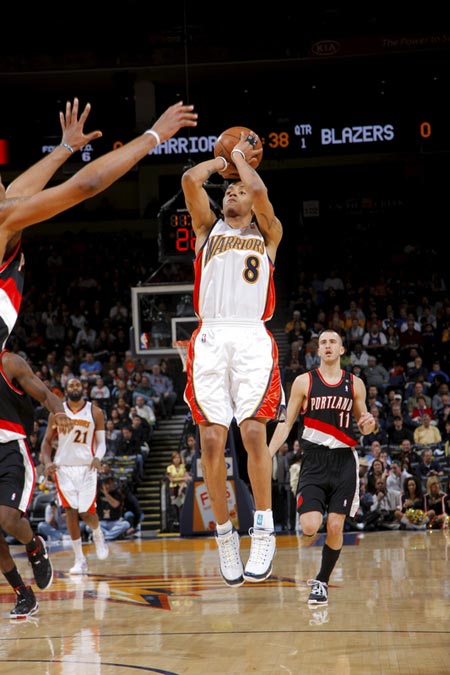 中场球员在 中场球员在